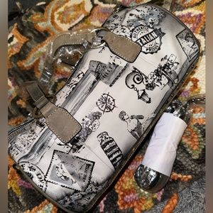 NWT Firenze Bella Italian Leather Barrel Crossbody Bag with RFID pocket